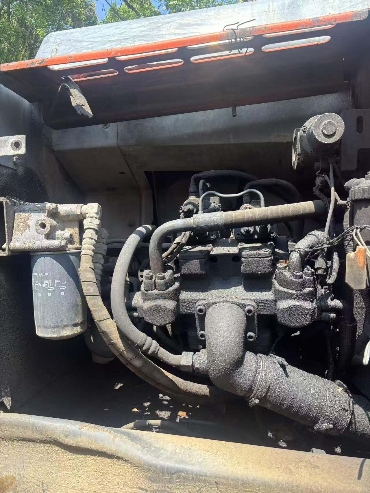 شراء حفارة Hitachi EX250-5 مستعملة / 6
