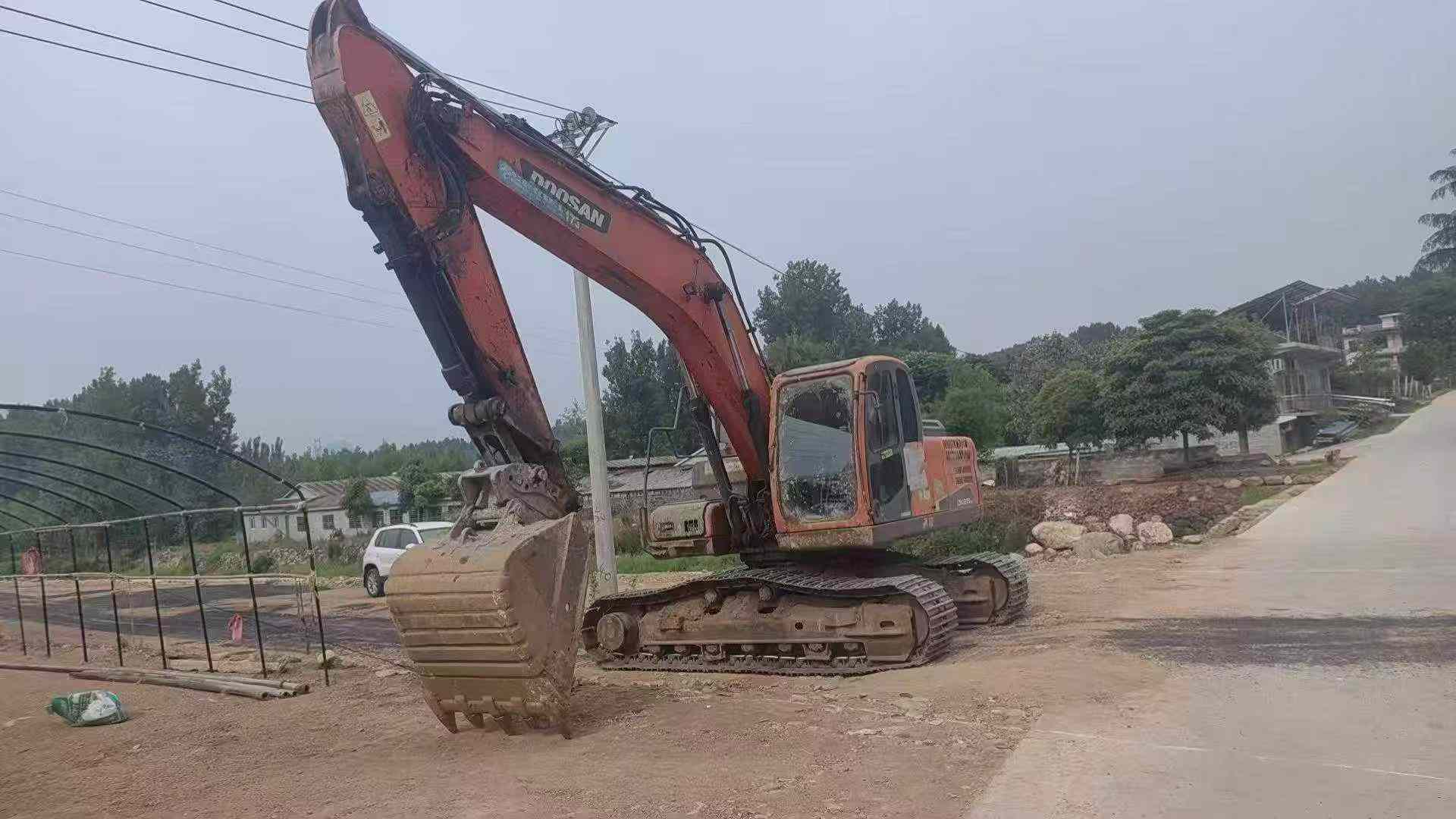 Buy Doosan DH215-7 Used Excavator / 3