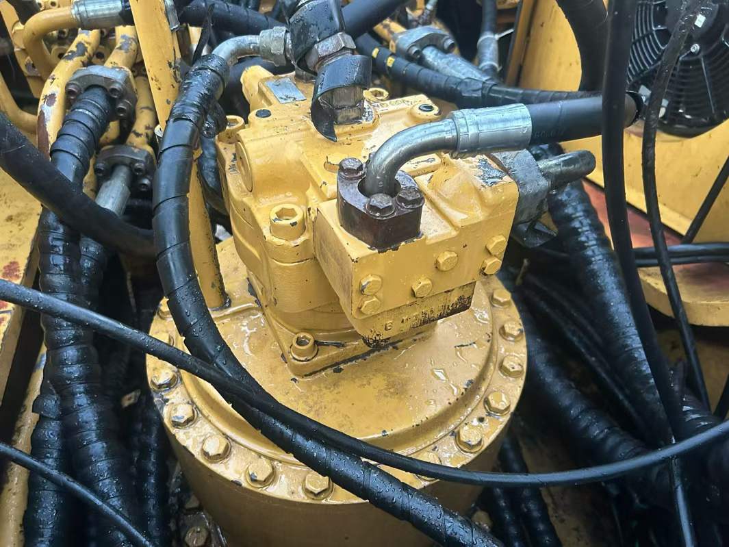 شراء حفارة Caterpillar 336E مستعملة / 7