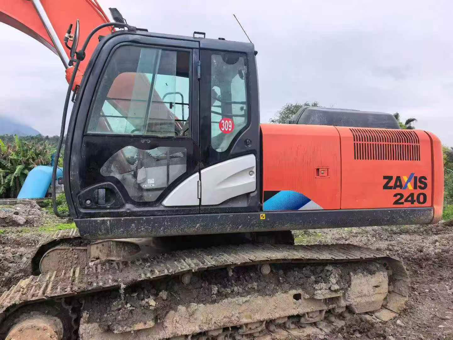 Buy Hitachi ZX240-5A Used Excavator / 7