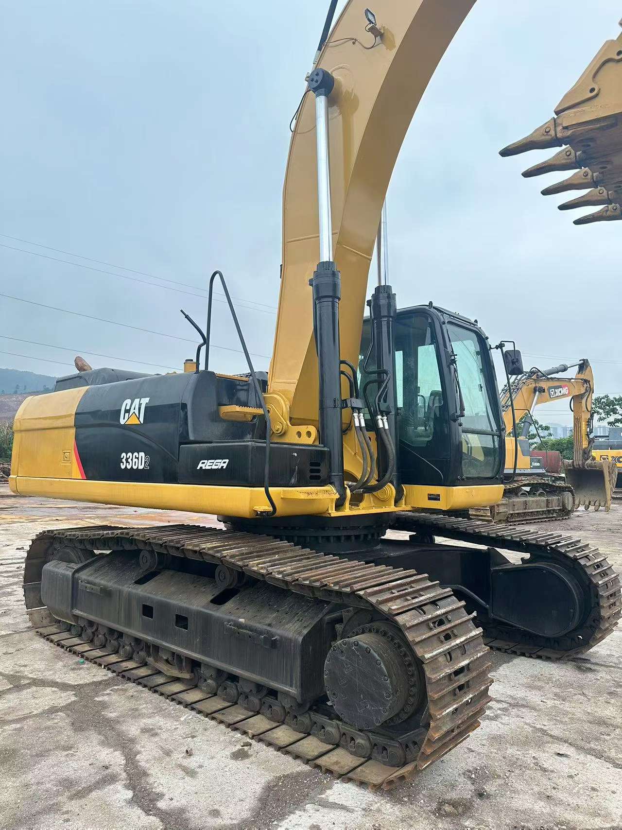شراء حفارة Caterpillar 336E مستعملة / 4