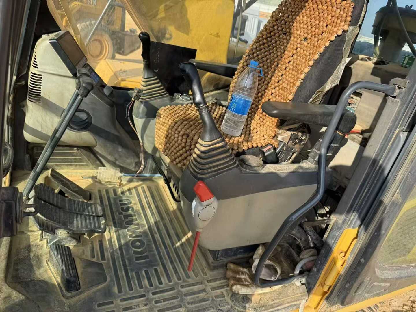 Buy Komatsu PC220-8 Used Excavator / 7