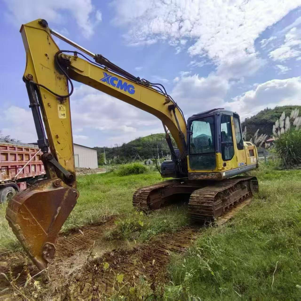 Buy XCMG XE150 Used Excavator