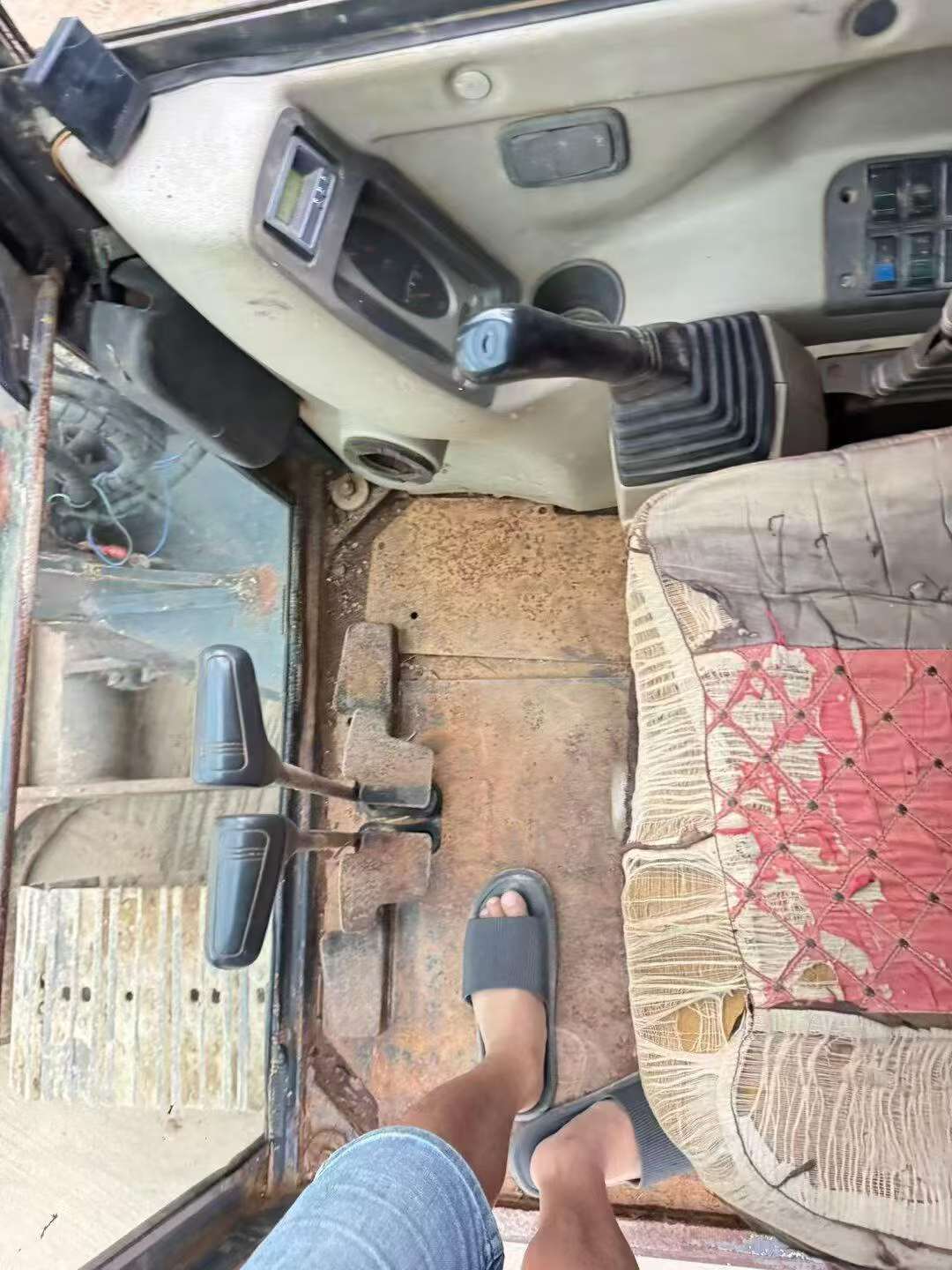 شراء حفارة Doosan DH60 مستعملة / 6