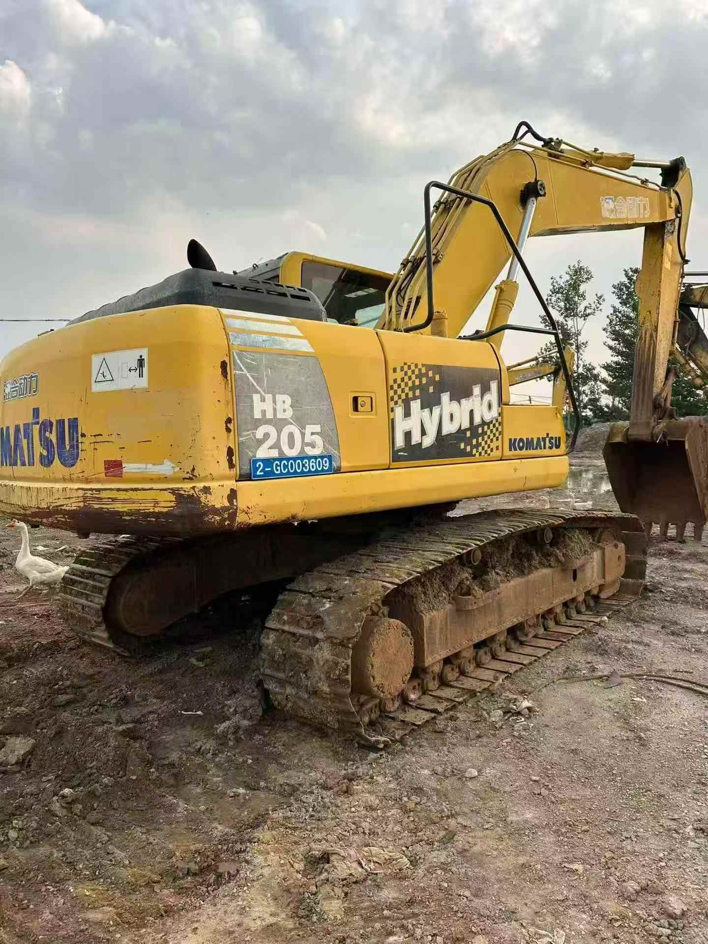 Buy Komatsu PC200-8 Used Excavator / 3