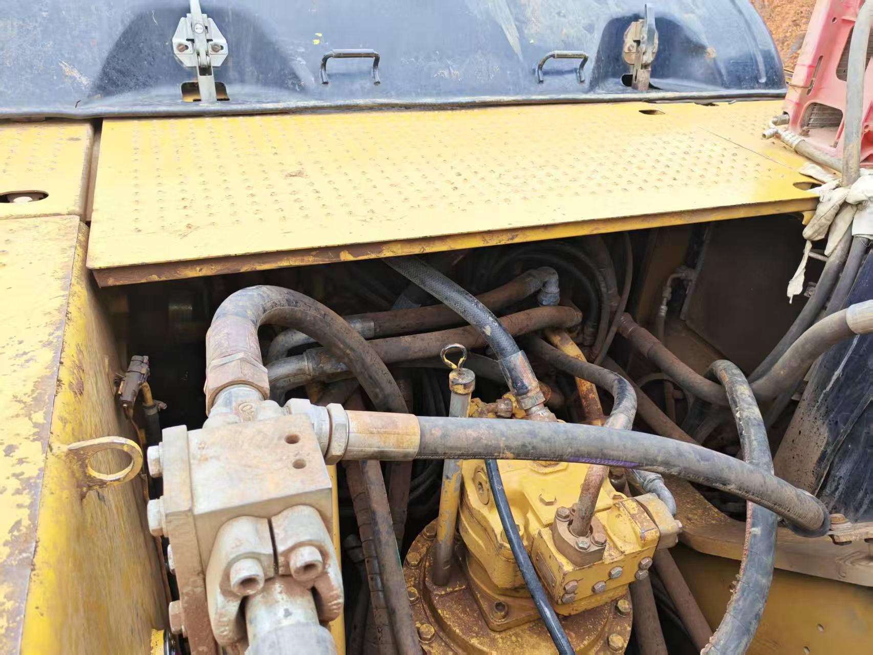 شراء حفارة Caterpillar 329DL مستعملة / 8