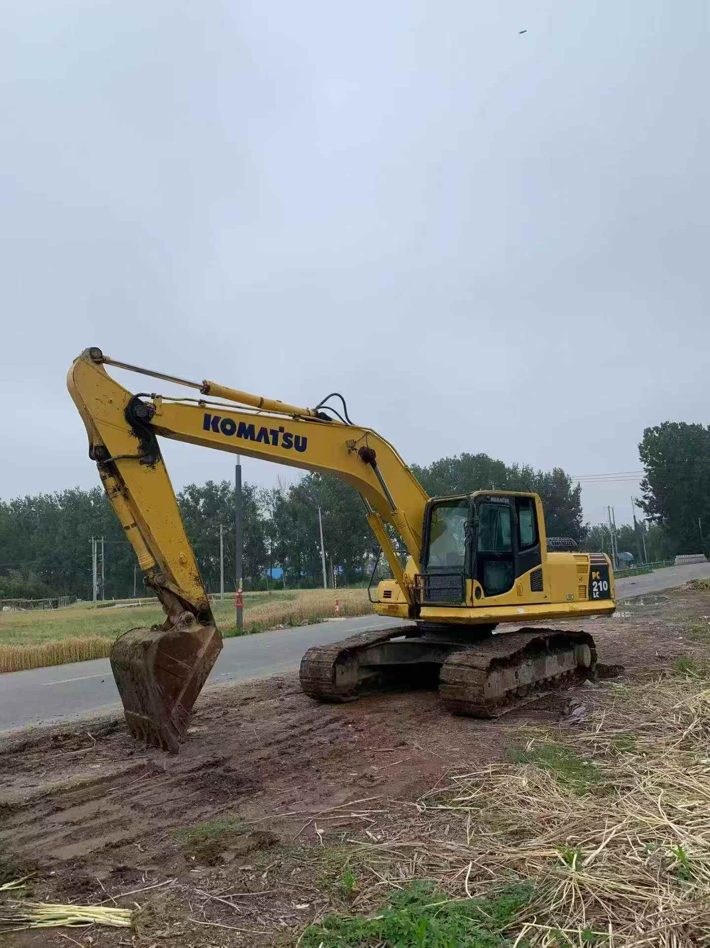 Buy Komatsu PC210LC-8 Used Excavator / 2
