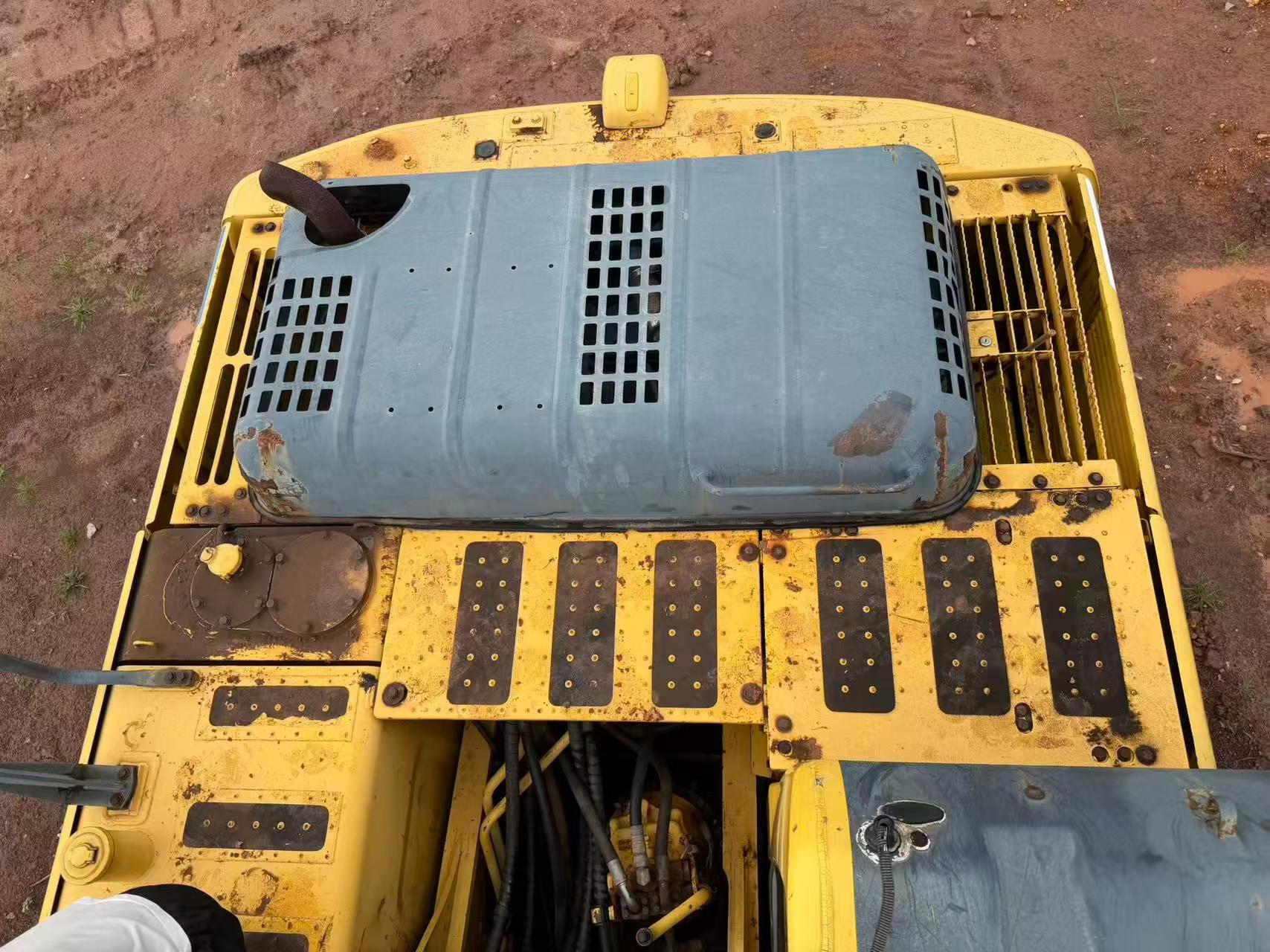 Buy Komatsu PC200-8N1 Used Excavator / 2