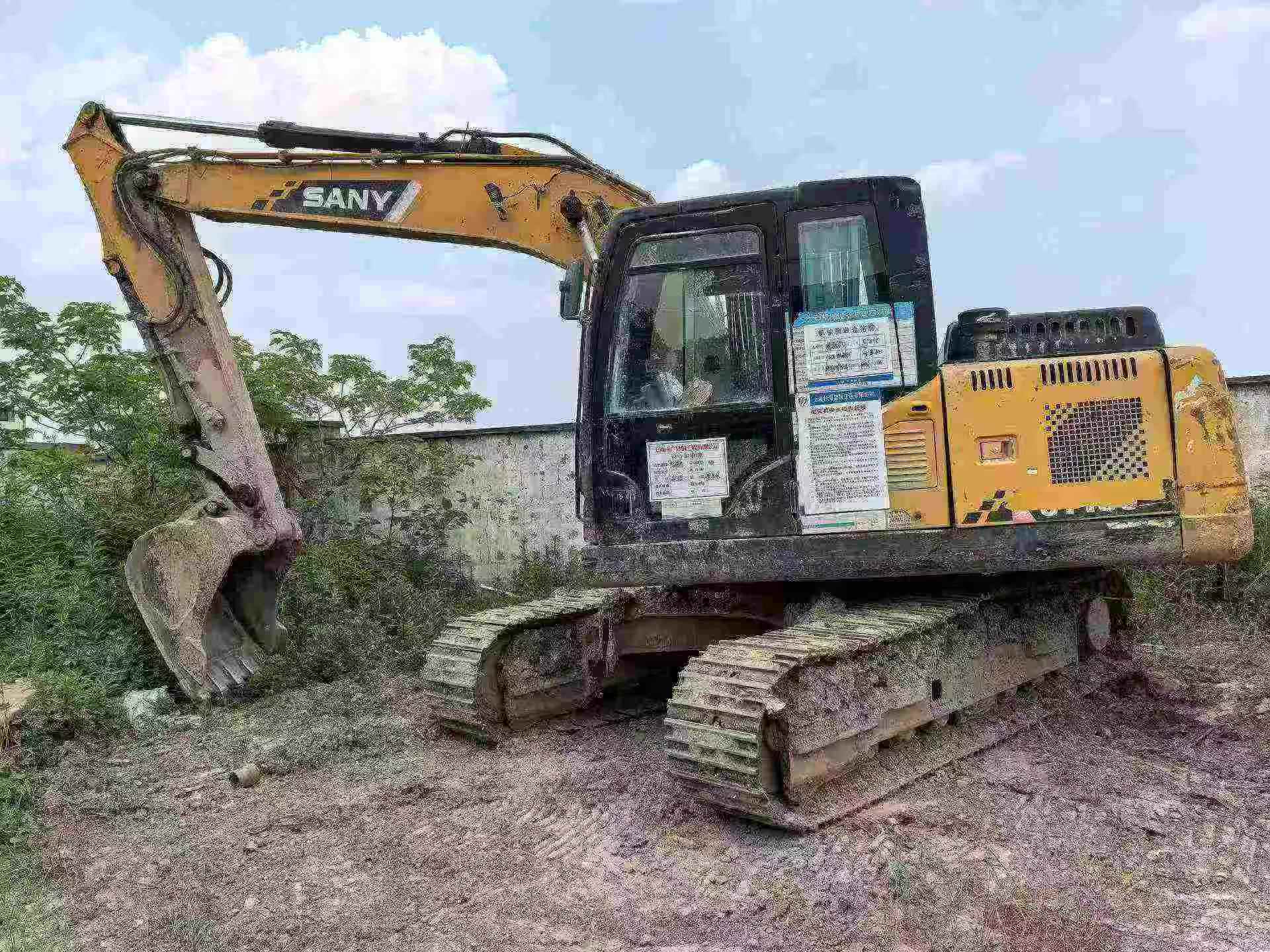 Buy Sany SY135 Used Excavator / 5