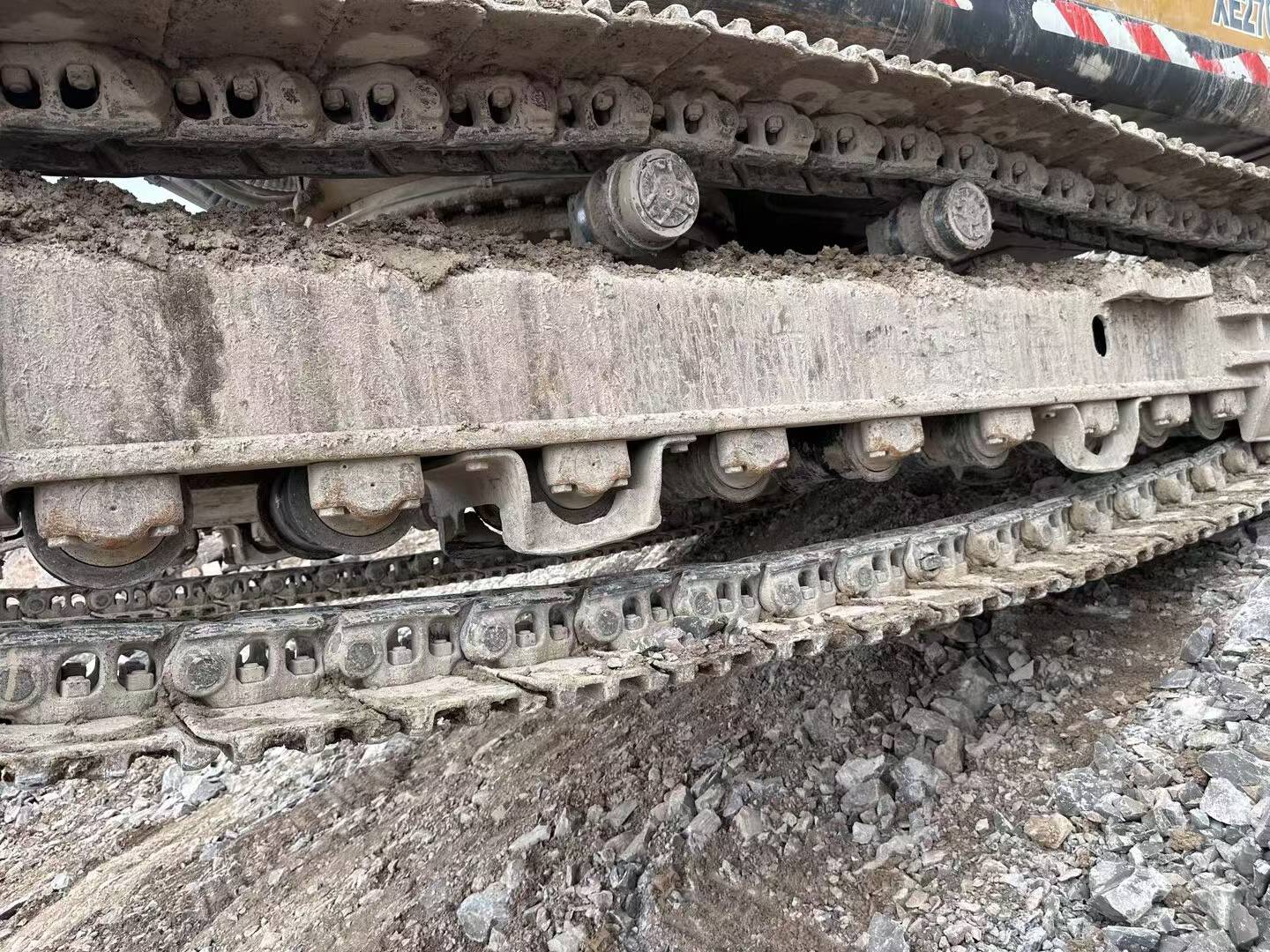 Buy XCMG XE270DK Used Excavator / 3