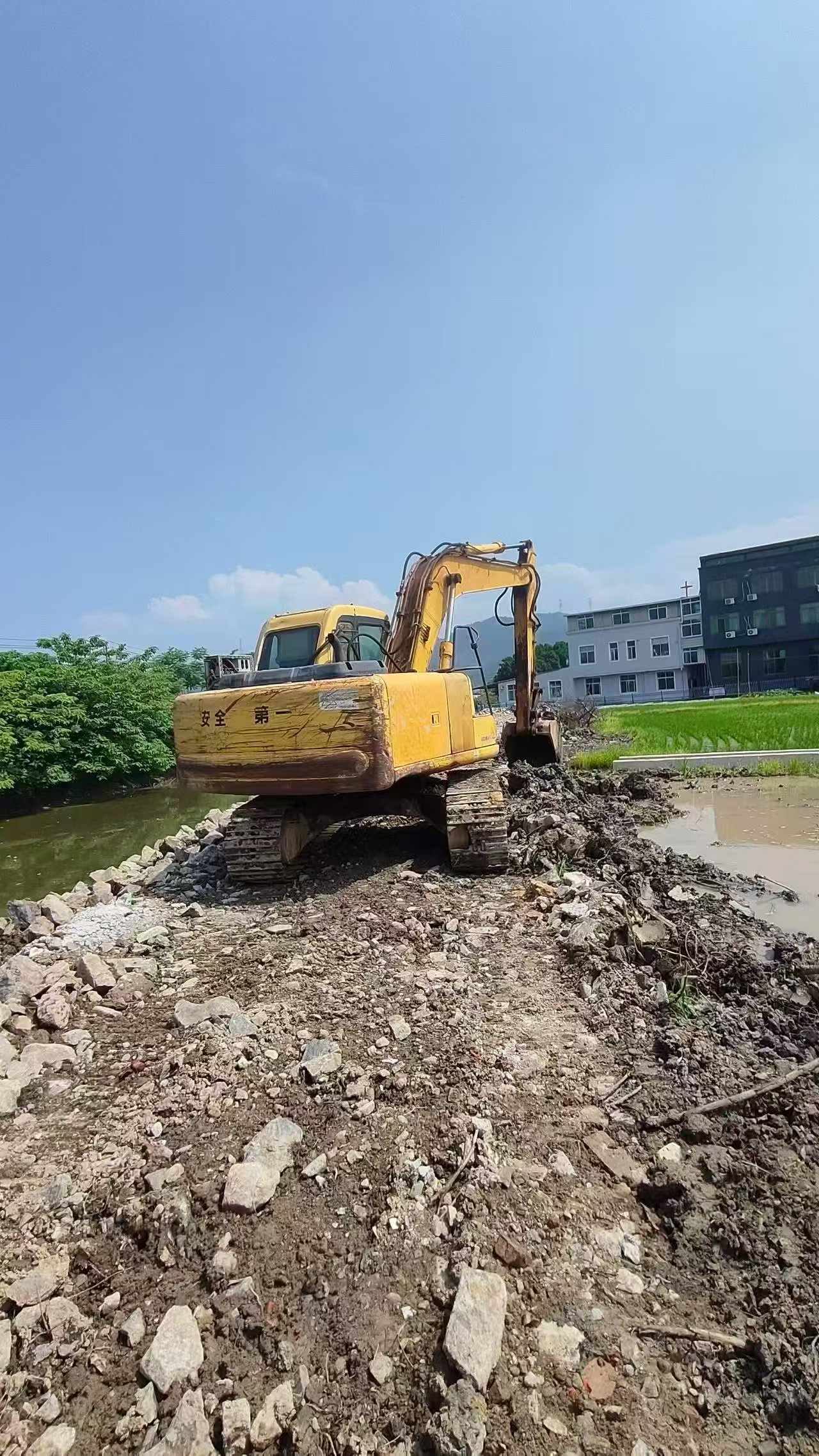 Buy Komatsu PC120-6 Used Excavator Buy Komatsu PC120-6 Used Excavator