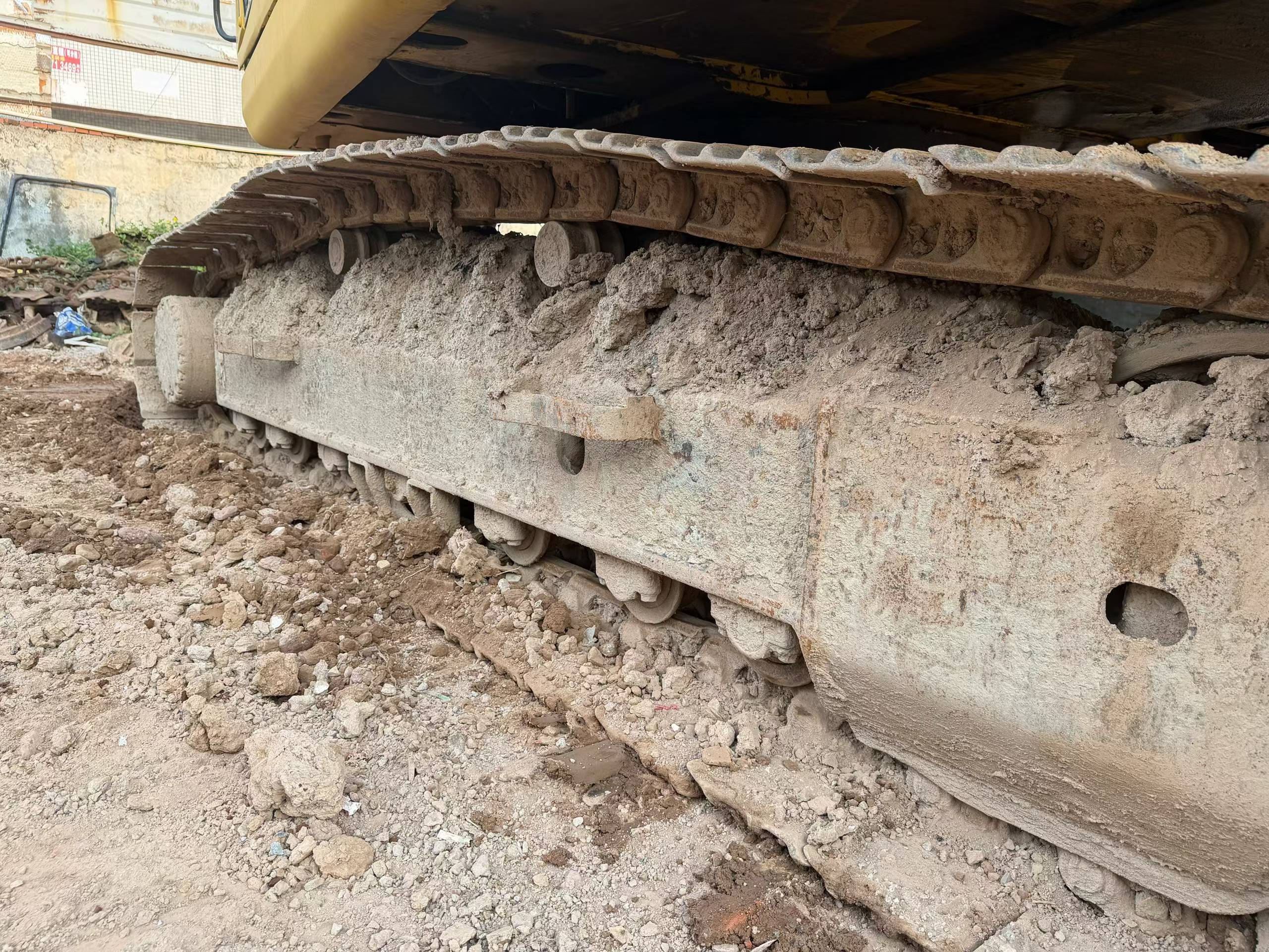 Buy Komatsu PC200-7 Used Excavator / 9