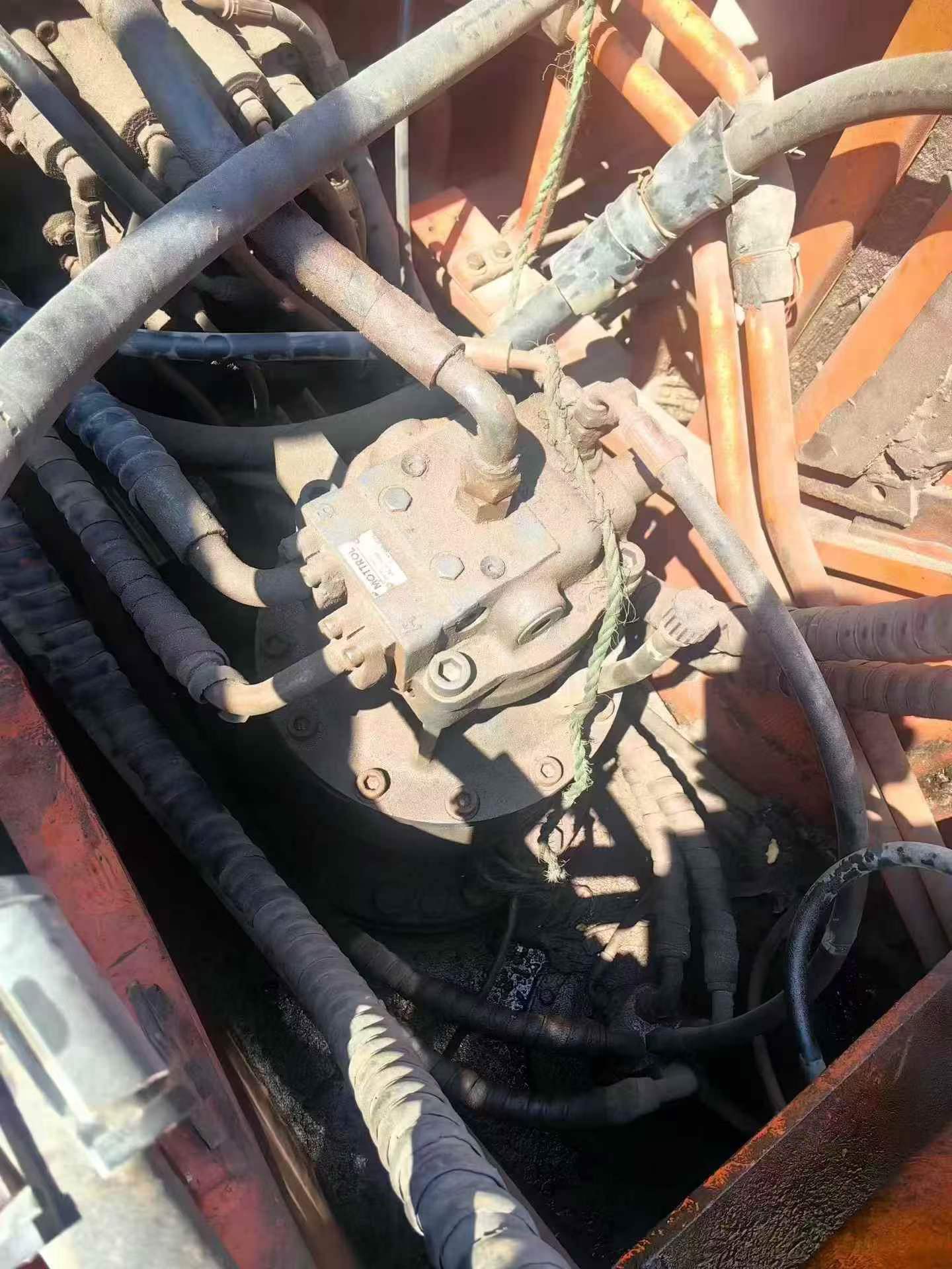 شراء حفارة Doosan DX260LC مستعملة / 2