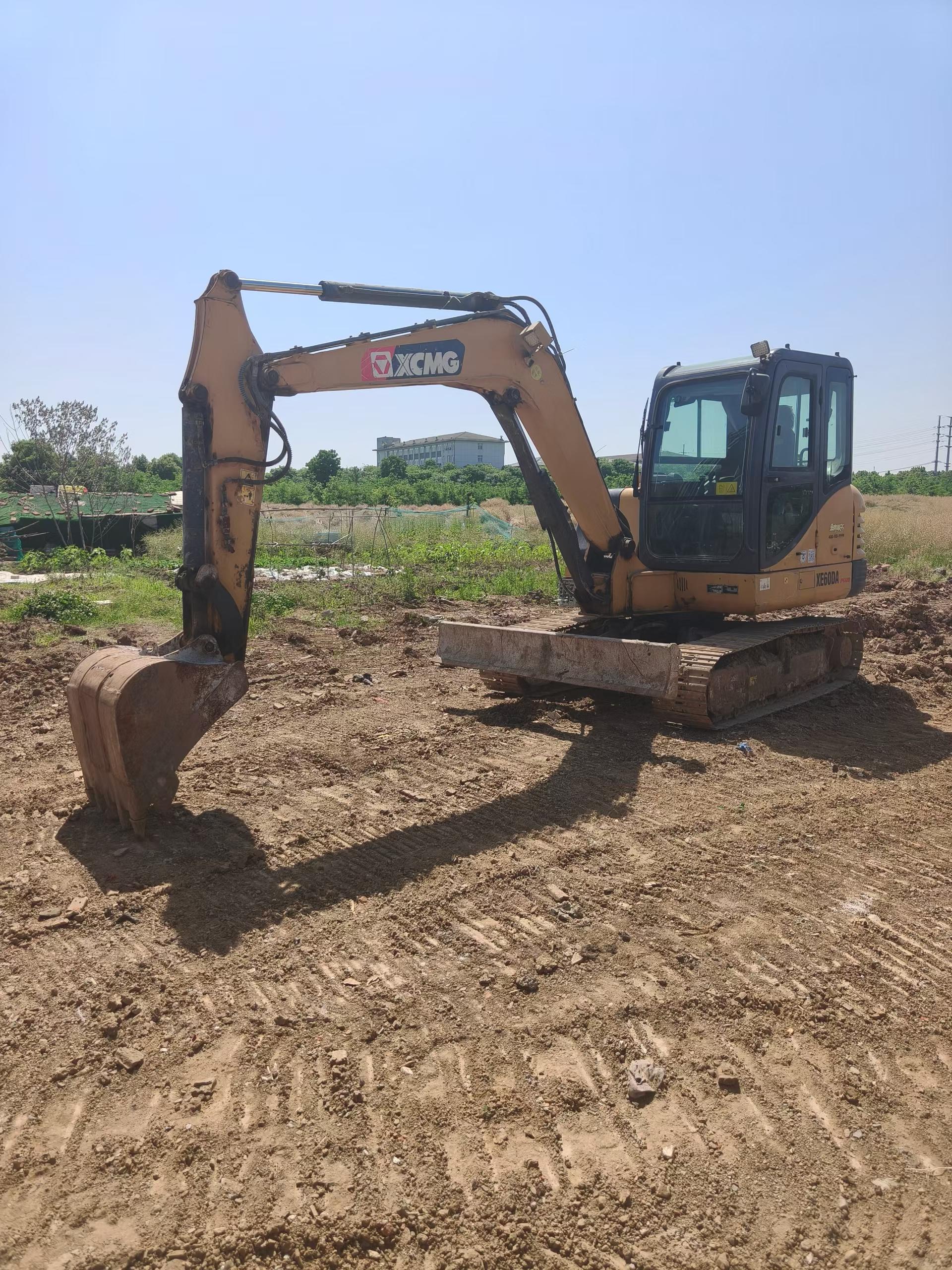 Buy XCMG XE60 Used Excavator / 2
