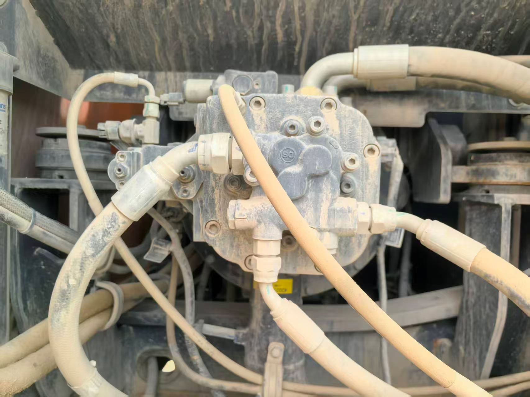 شراء حفارة Doosan DH200-3 مستعملة / 4
