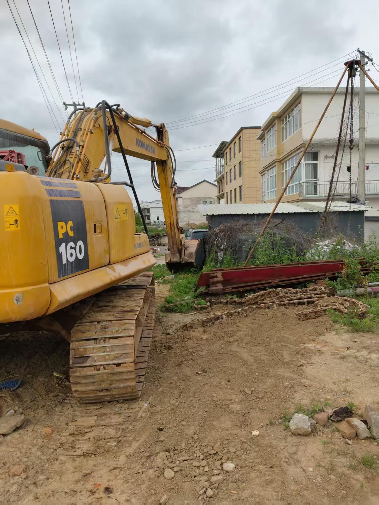 شراء حفارة Komatsu PC130 مستعملة / 8