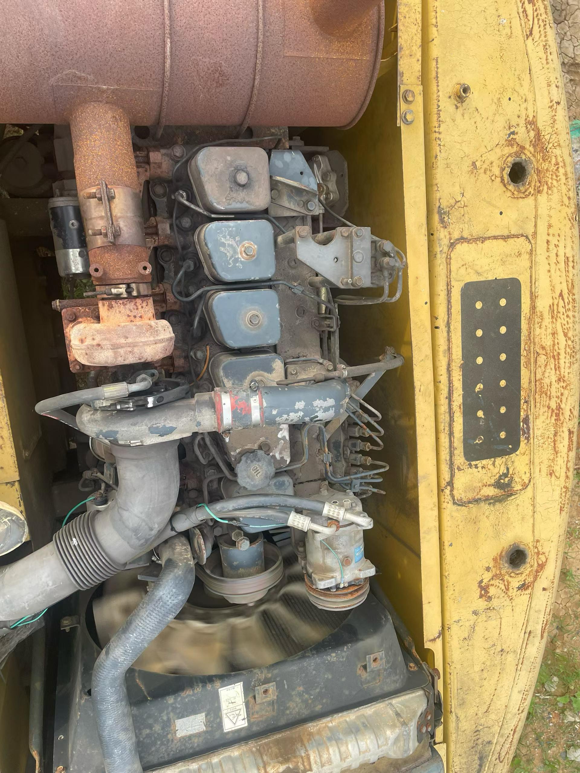 Buy Komatsu PC200-6 Used Excavator / 2