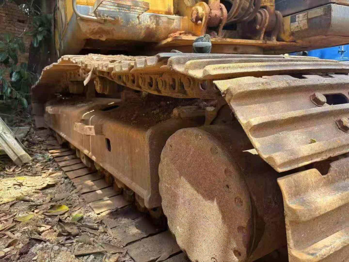 Buy Kobelco SK210 Used Excavator / 4