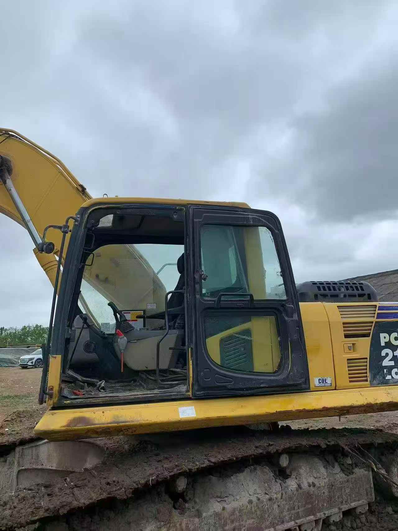 Buy Komatsu PC210LC-8 Used Excavator / 8