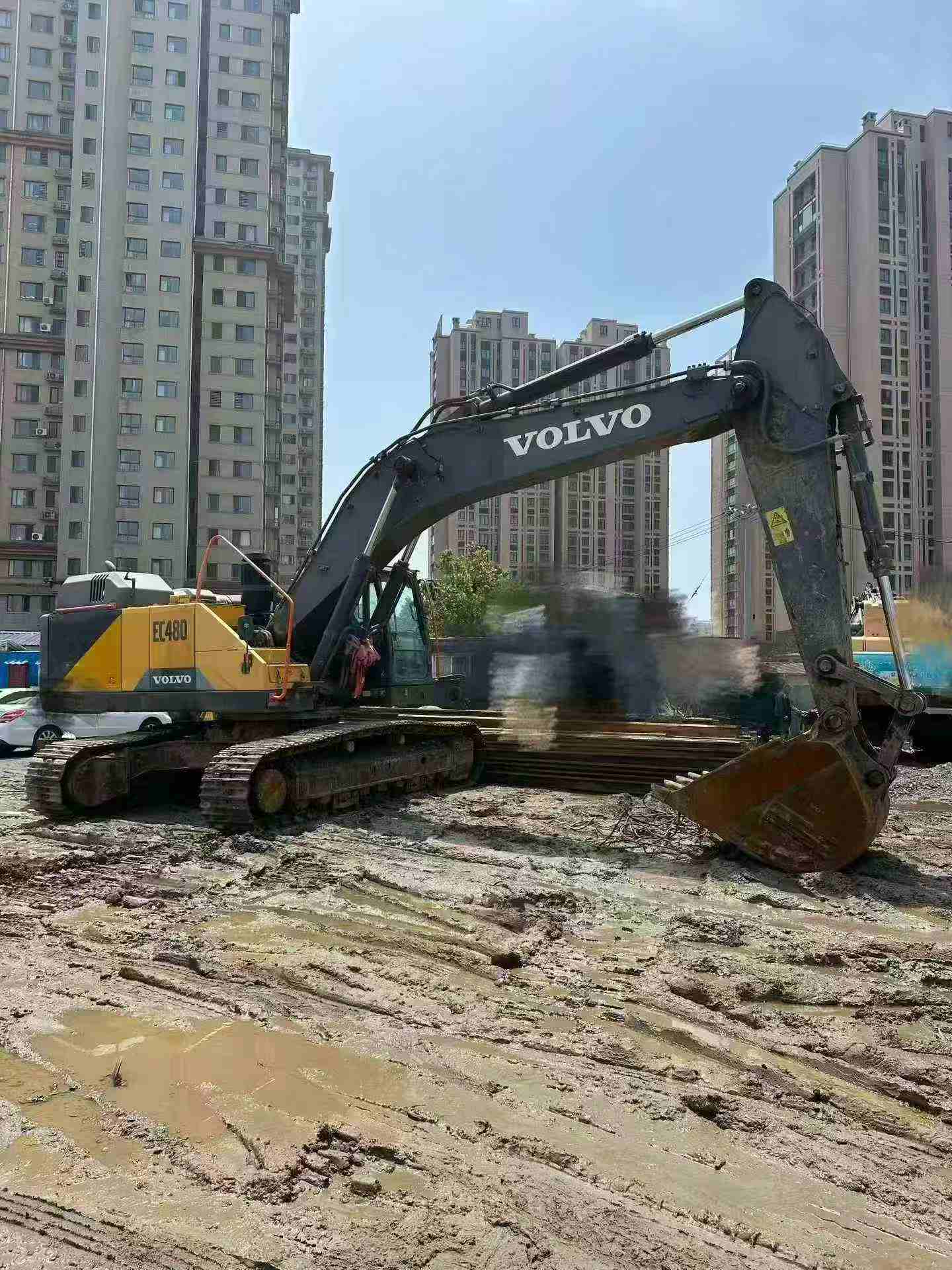شراء حفارة Volvo EC380D مستعملة / 3