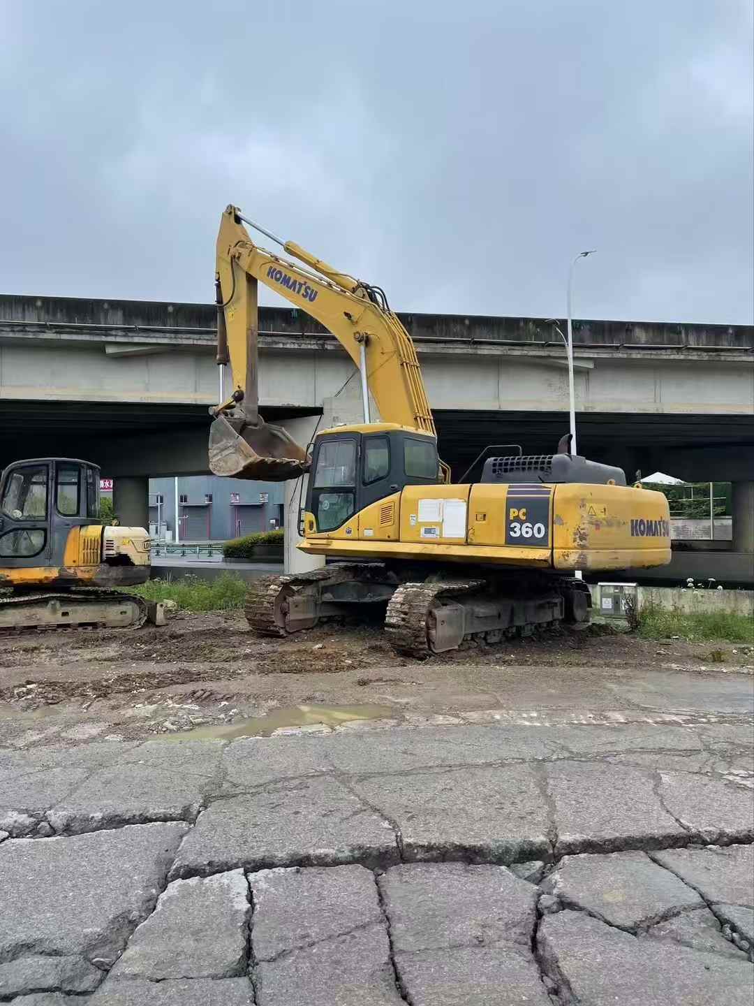 Buy Komatsu PC360-7 Used Excavator / 3