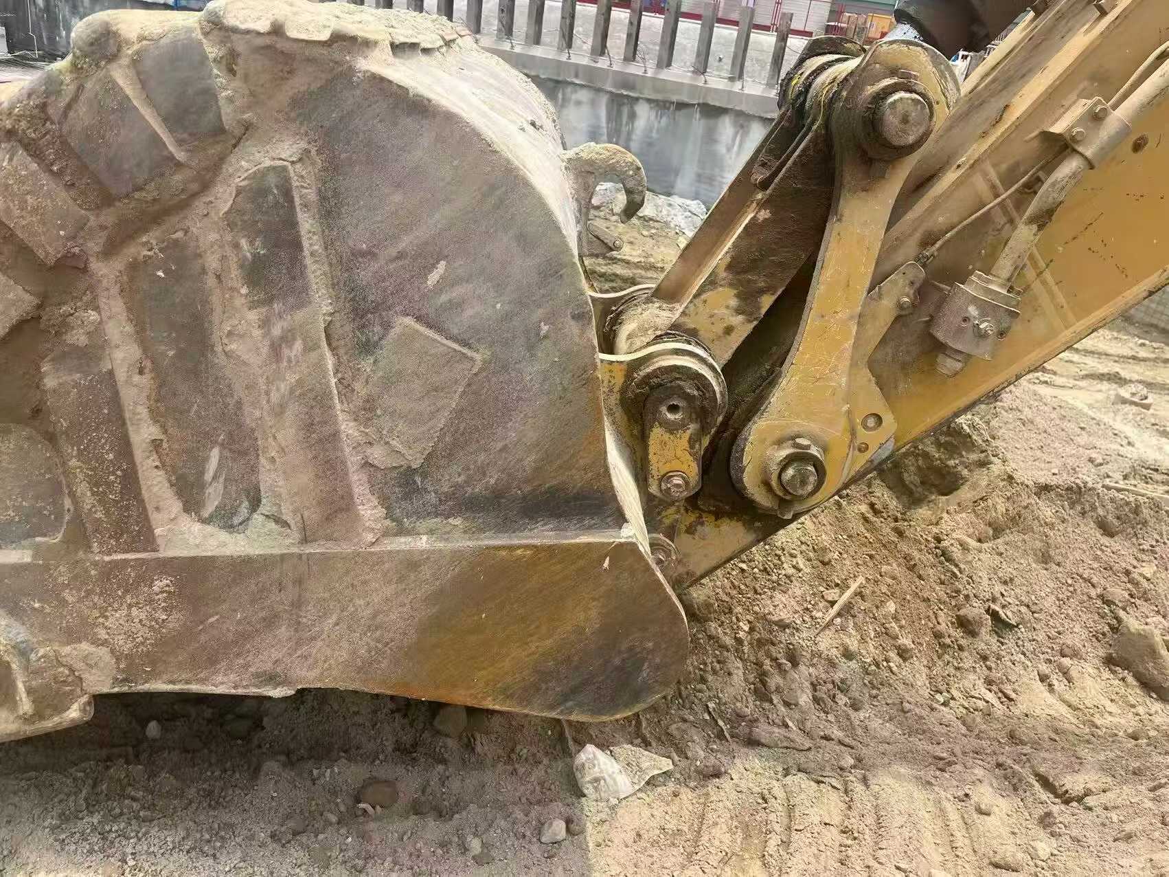 Buy Caterpillar 330B Used Excavator / 6