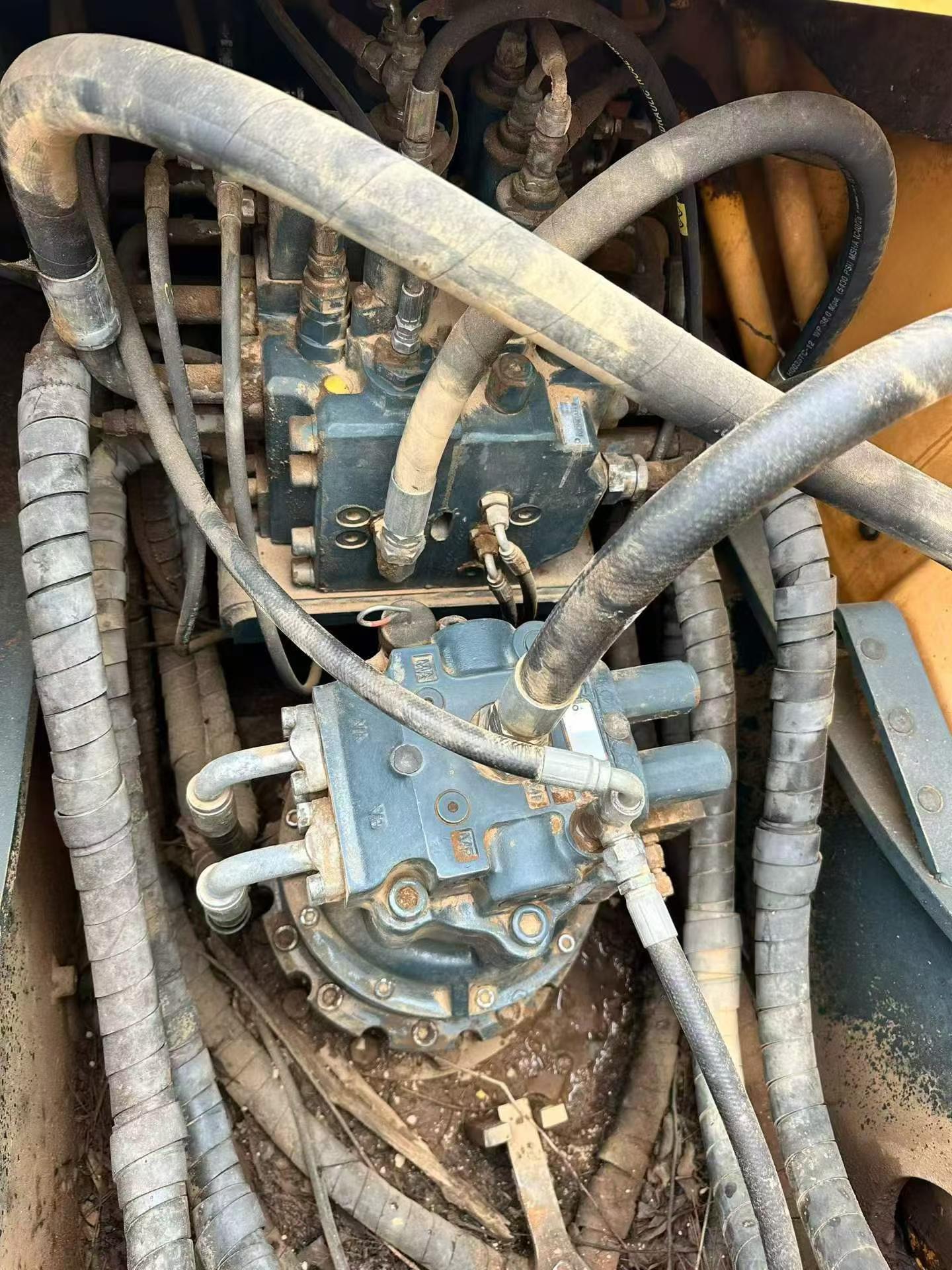 Buy Hyundai R225-7 Used Excavator / 5 Buy Hyundai R225-7 Used Excavator / 5