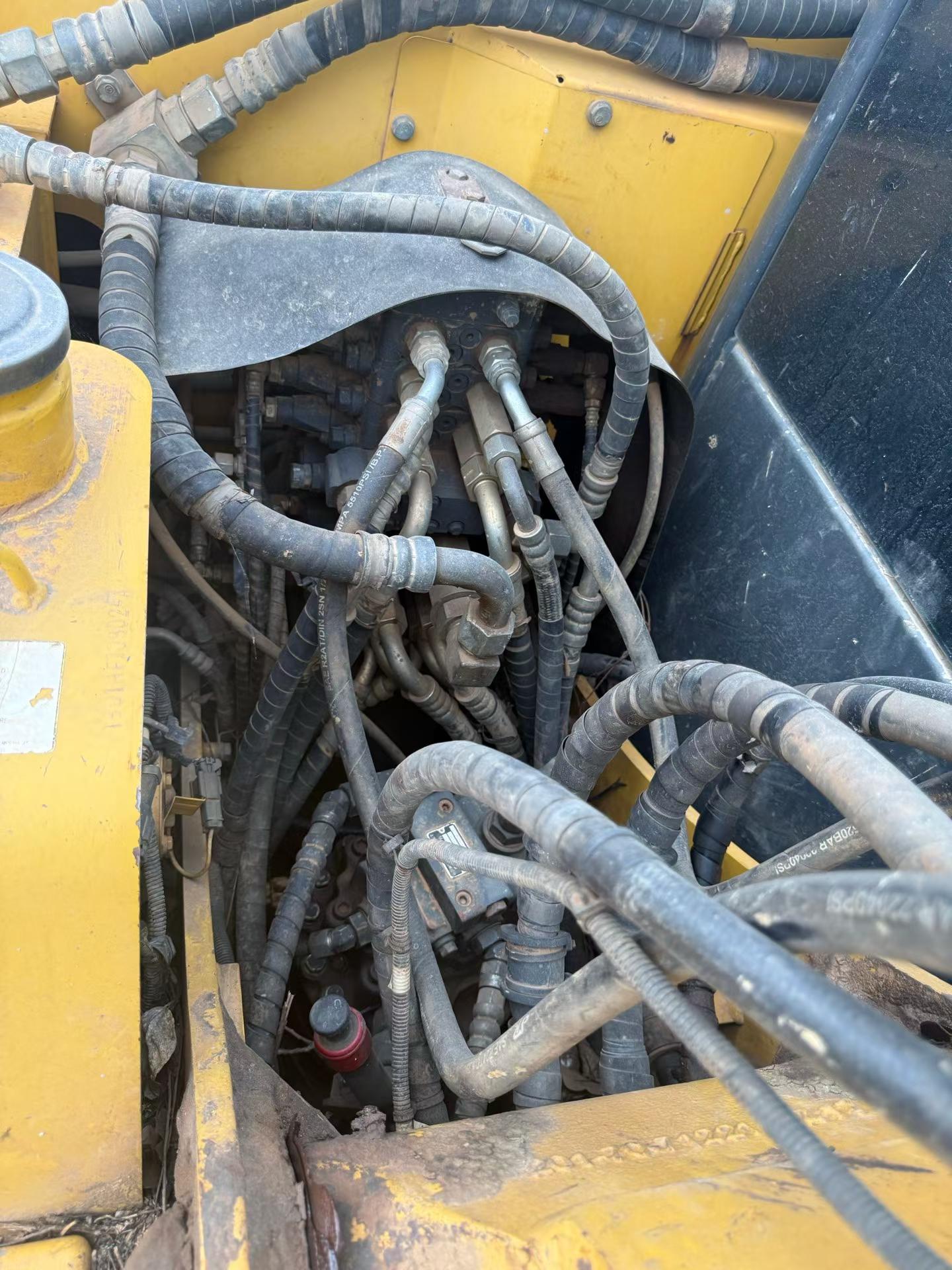 شراء حفارة Komatsu PC60-8 مستعملة / 5