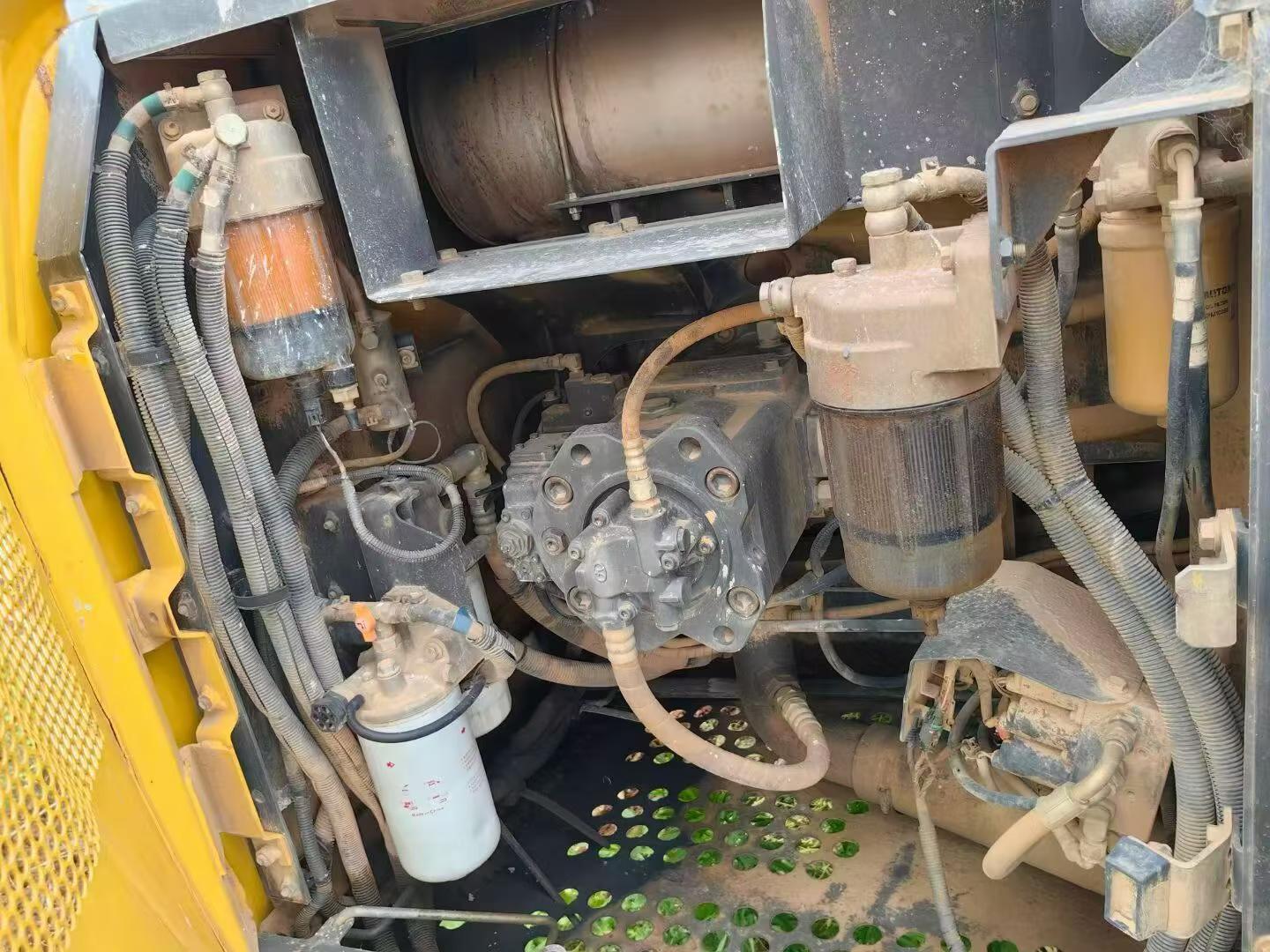 شراء حفارة Sumitomo SH210-5 مستعملة / 4