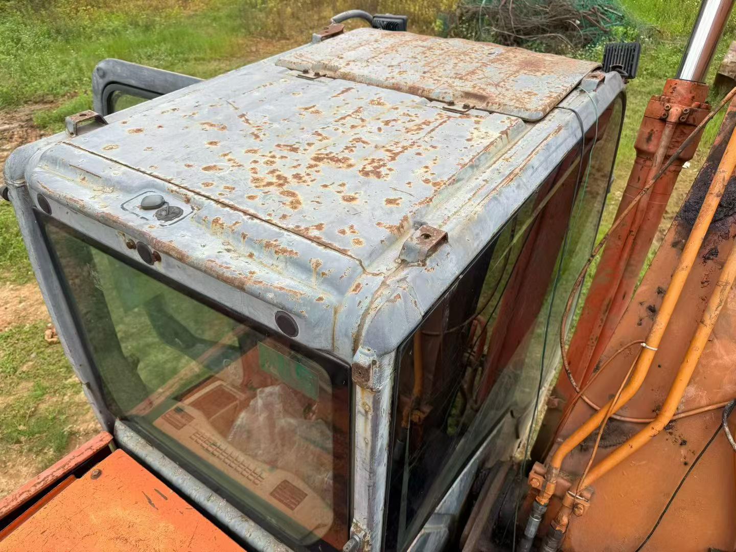 Buy Hitachi EX200 Used Excavator / 2