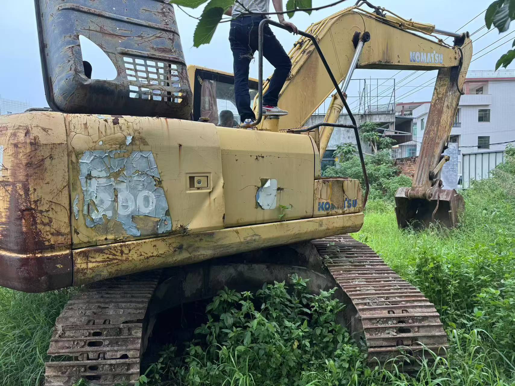 Buy Komatsu PC200-8 Used Excavator Buy Komatsu PC200-8 Used Excavator