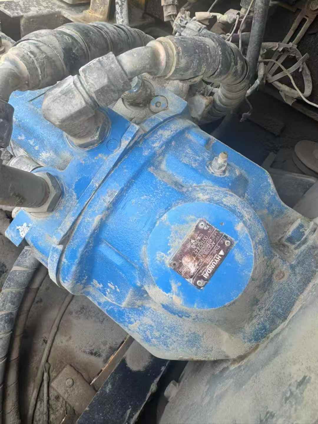 شراء حفارة Hyundai R60-7 مستعملة / 4