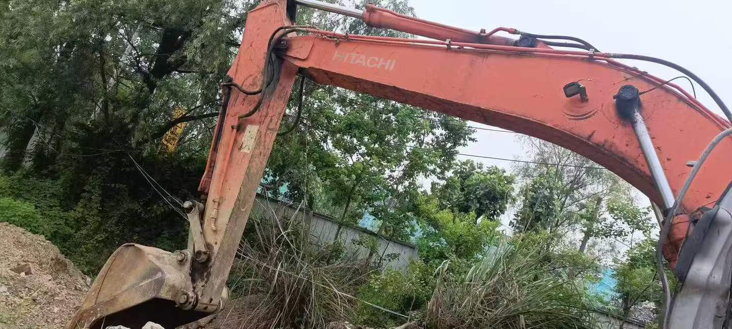 Buy Hitachi ZX200-6 Used Excavator / 5