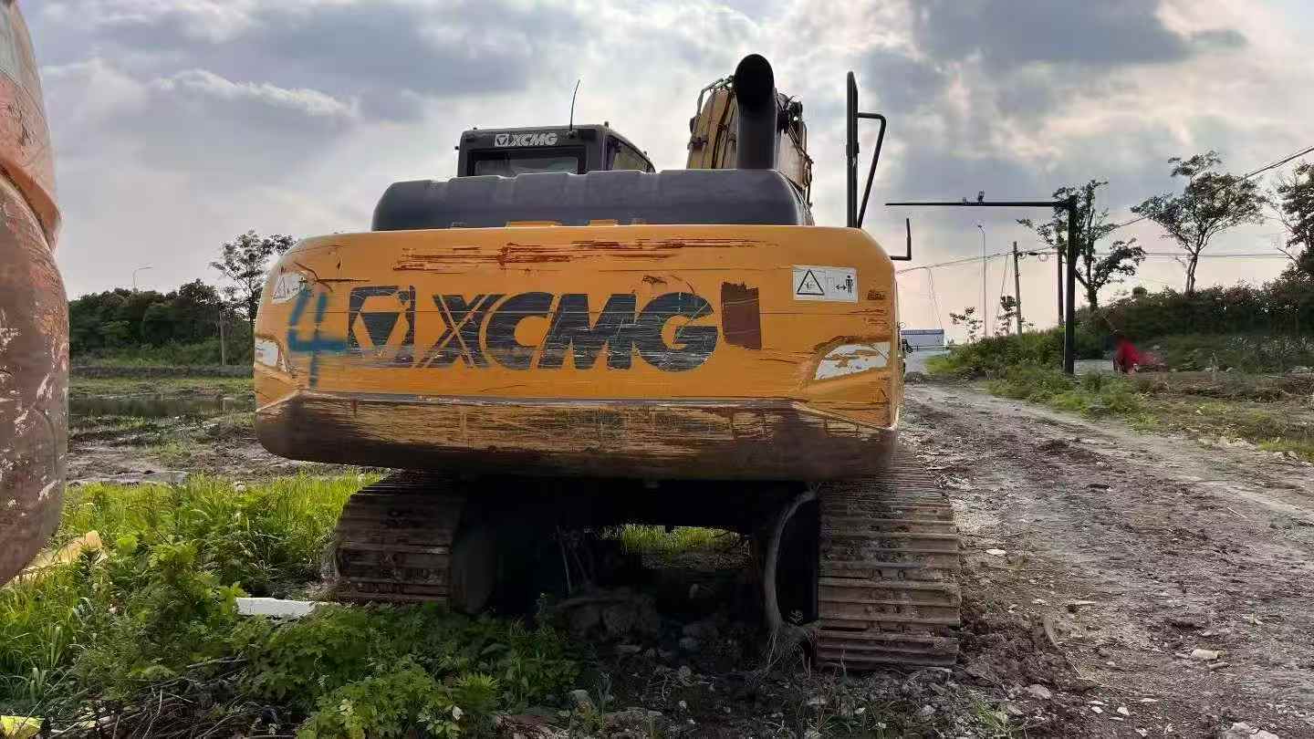 Buy XCMG LW200 Used Excavator / 8