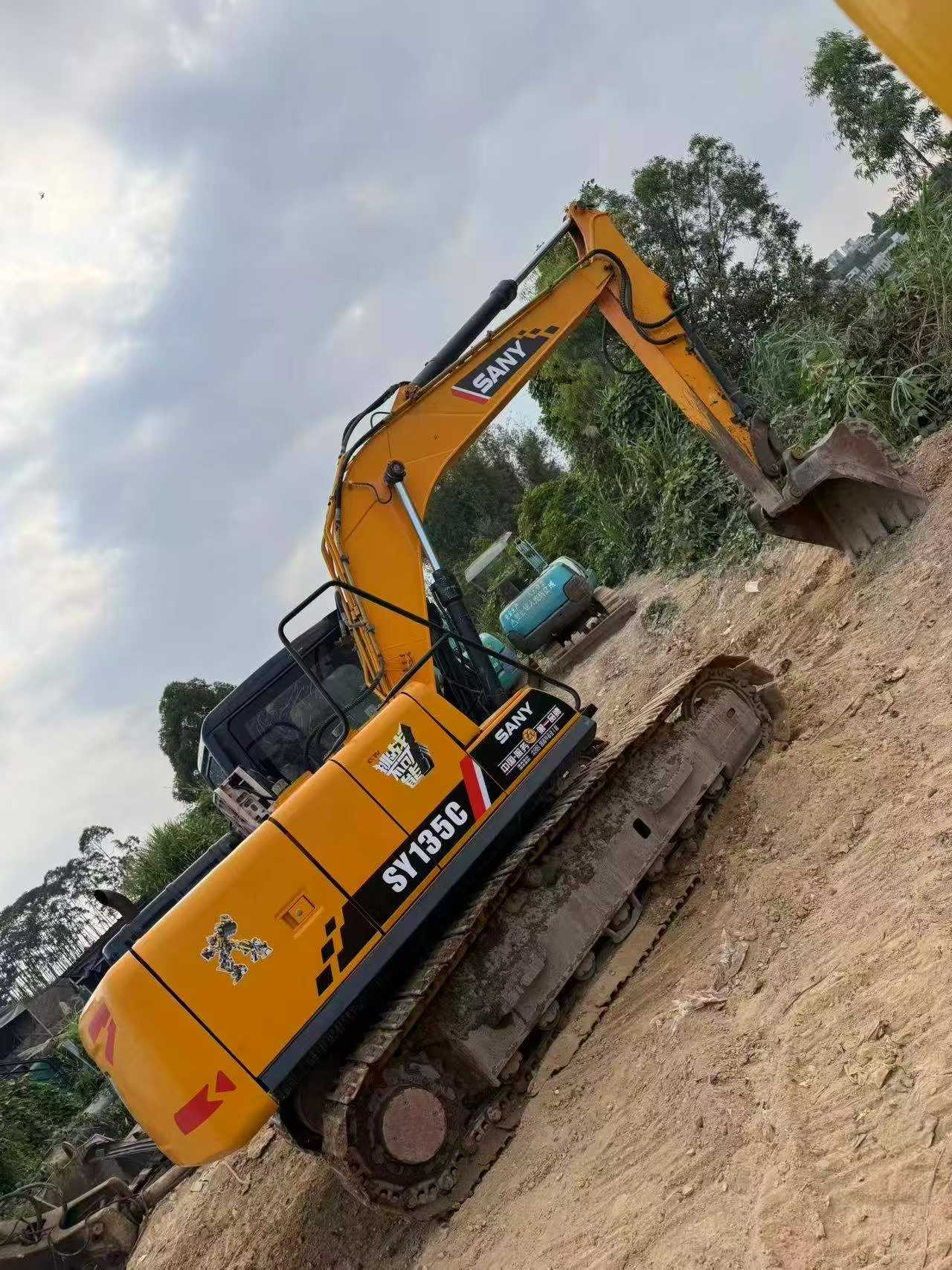 Buy Sany SY135 Used Excavator / 2