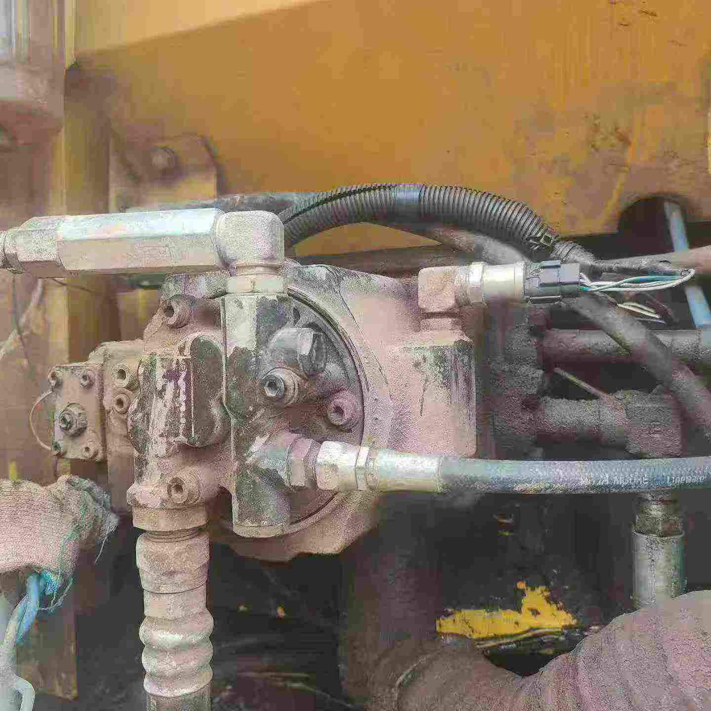 شراء Kobelco SK130 مستعمل حفارة
