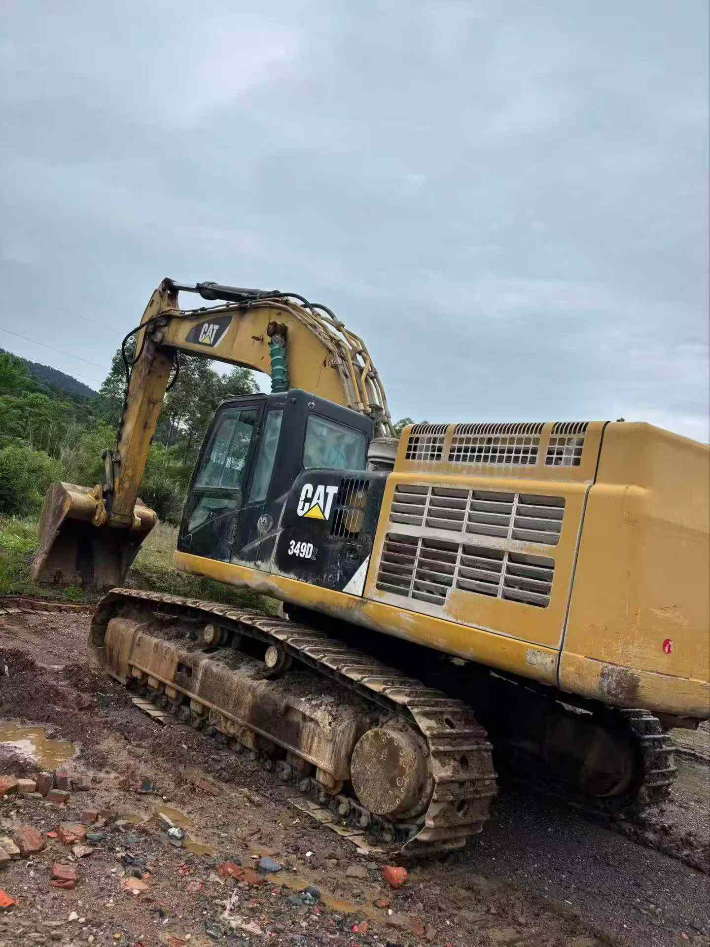 شراء حفارة Caterpillar 349E مستعملة / 2