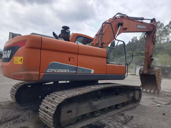 Buy Doosan DH220 Used Excavator / 1
