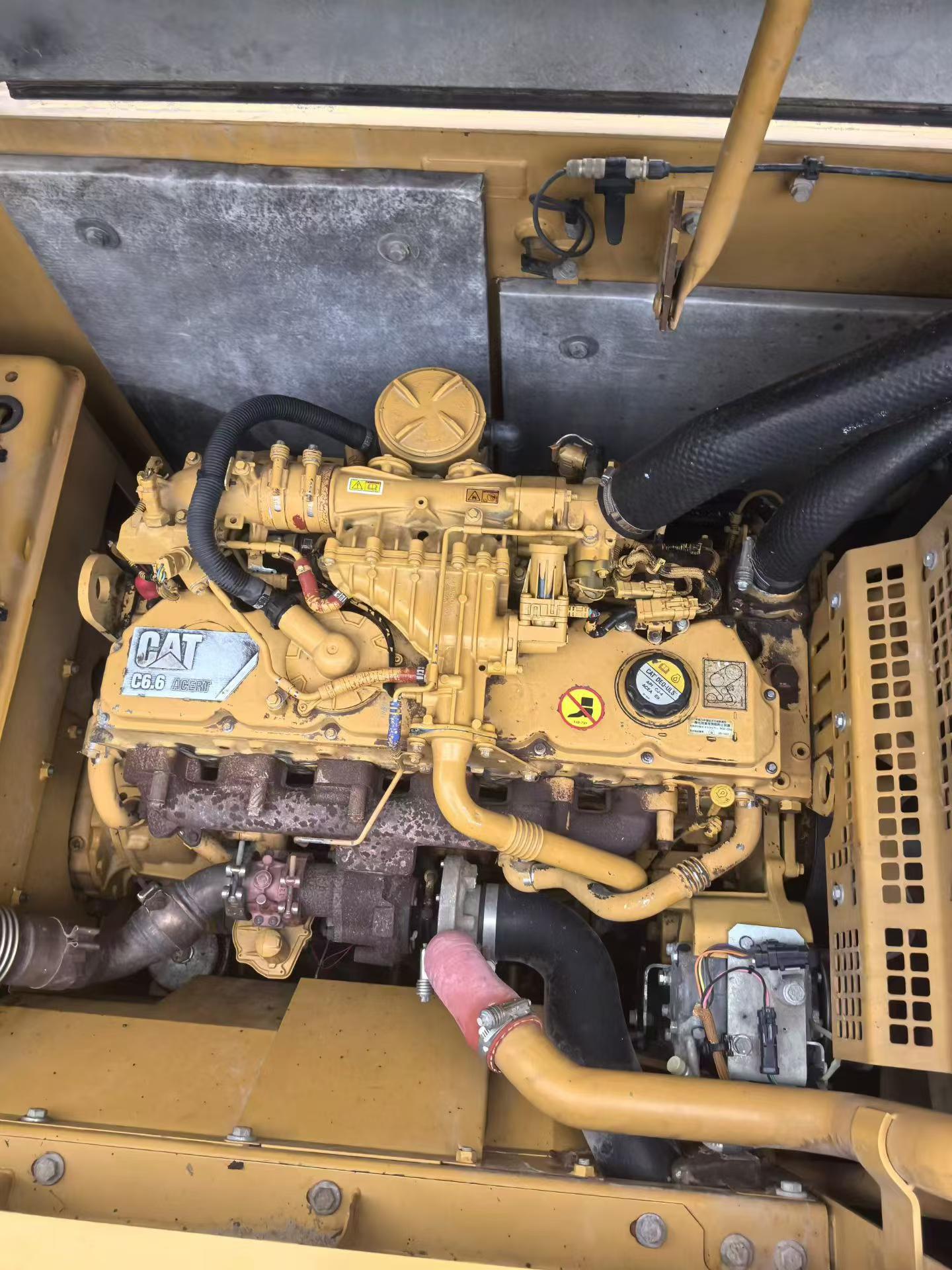 شراء حفارة Caterpillar 320E مستعملة / 8
