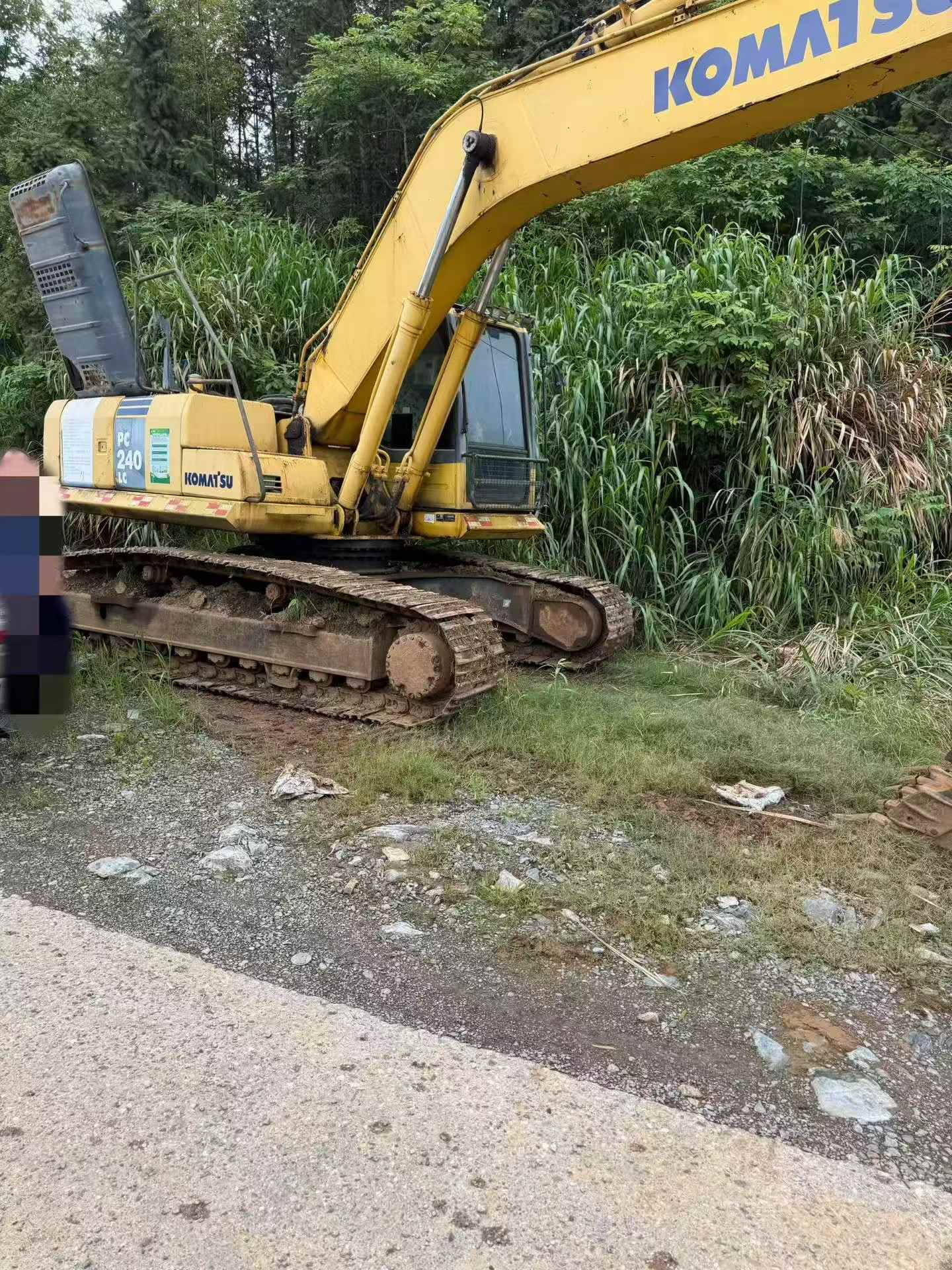 شراء حفارة Komatsu PC240-6 مستعملة / 3