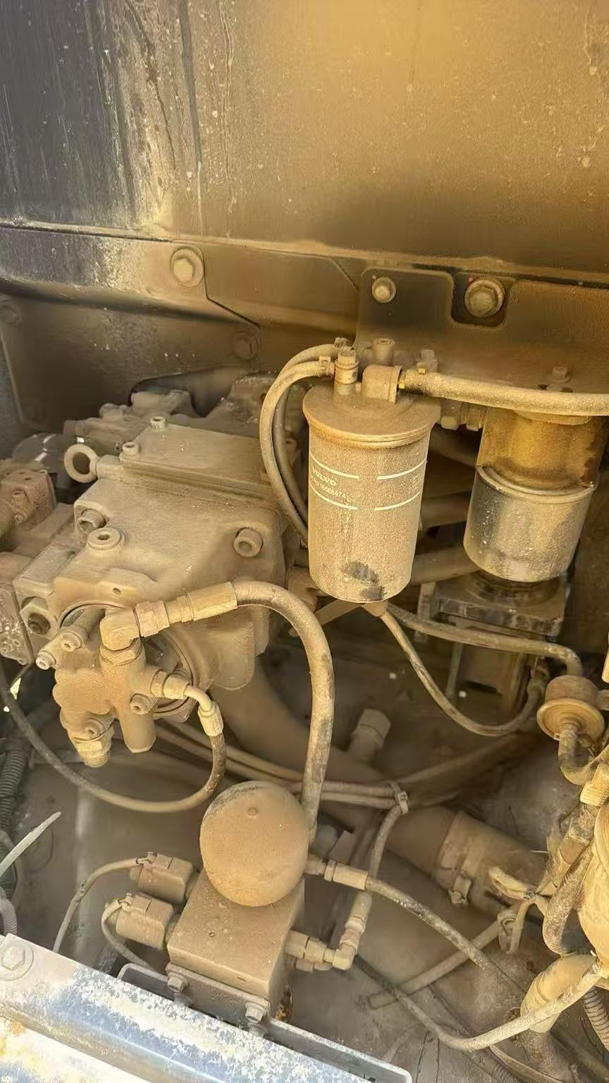 شراء Volvo L120E مستعمل حفارة