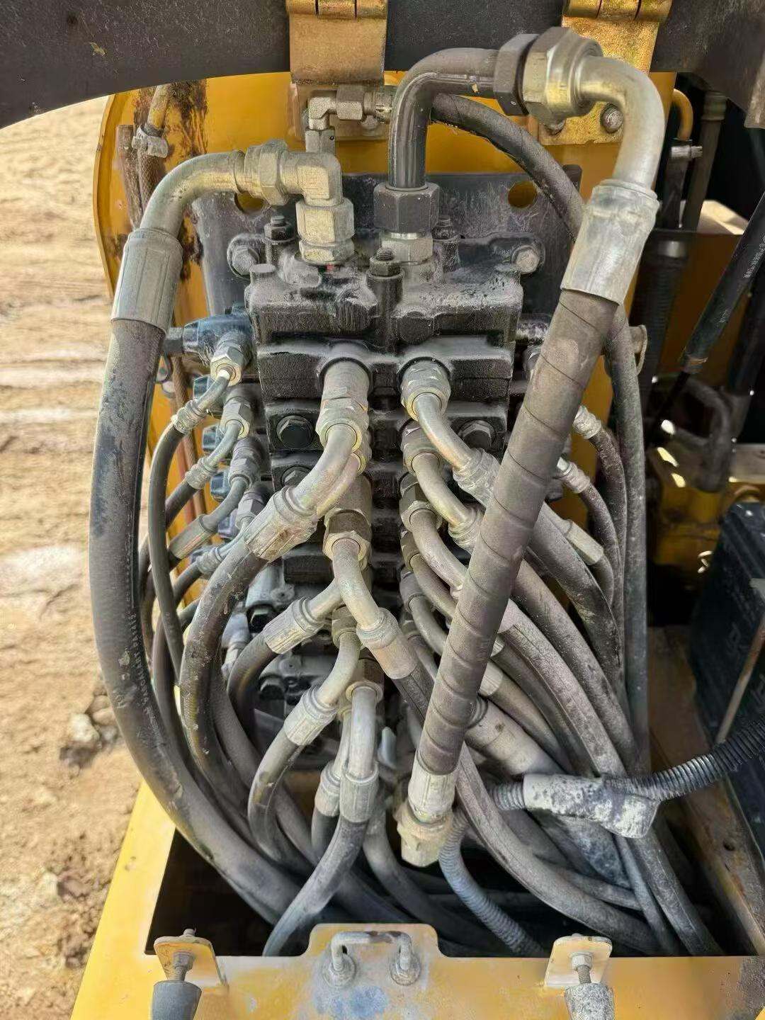 Buy XCMG LW60G Used Excavator / 7