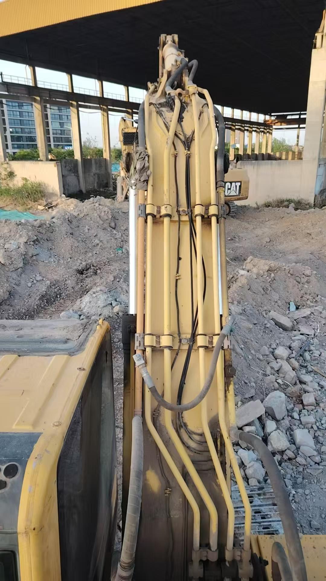 Buy Komatsu PC200-8 Used Excavator / 7