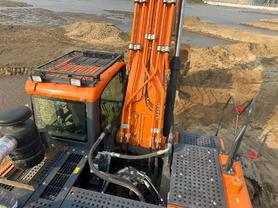 Buy Doosan DX380LC-5 Used Excavator / 3 Buy Doosan DX380LC-5 Used Excavator / 3