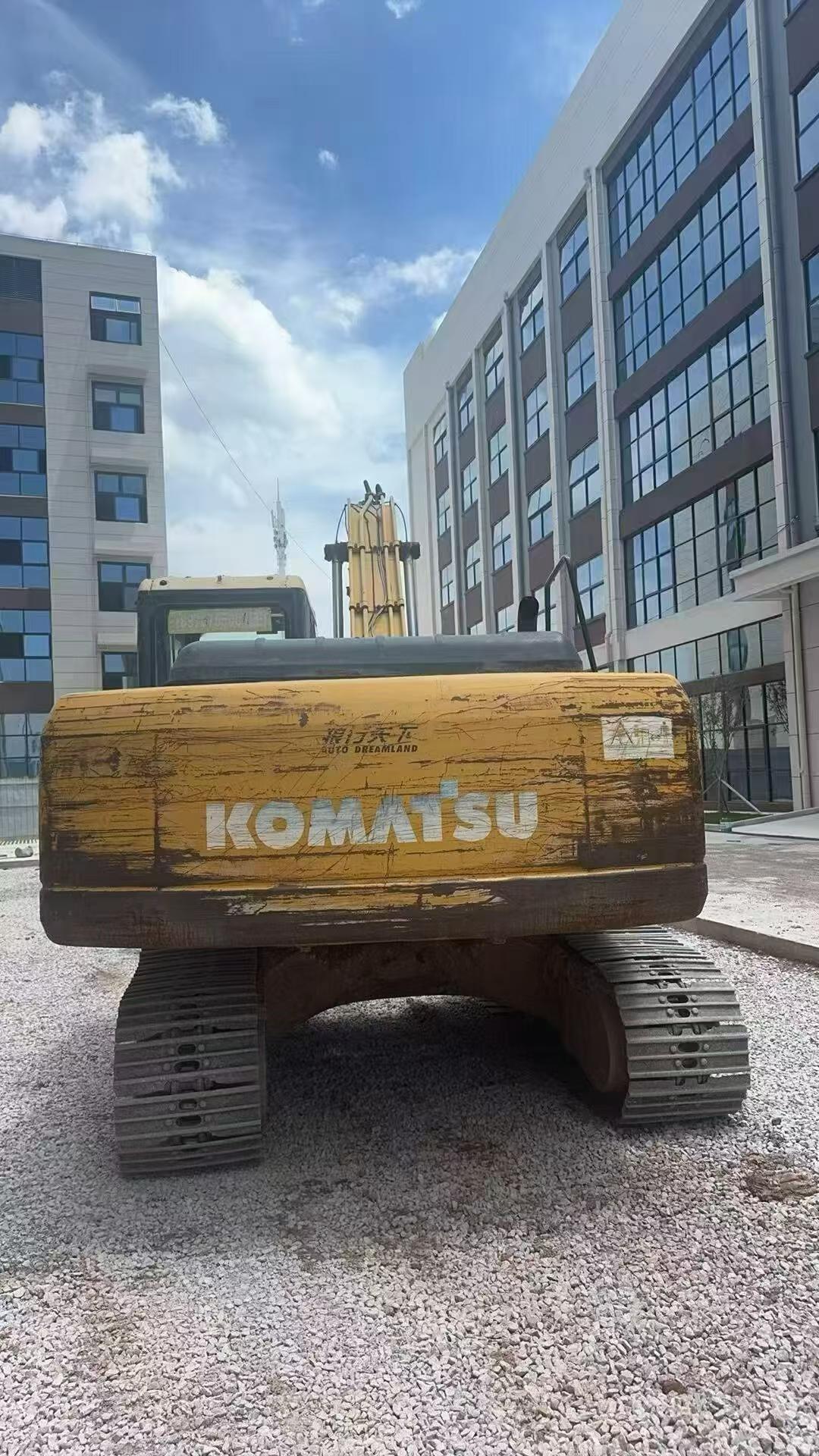 Buy Komatsu PC200-7 Used Excavator / 2