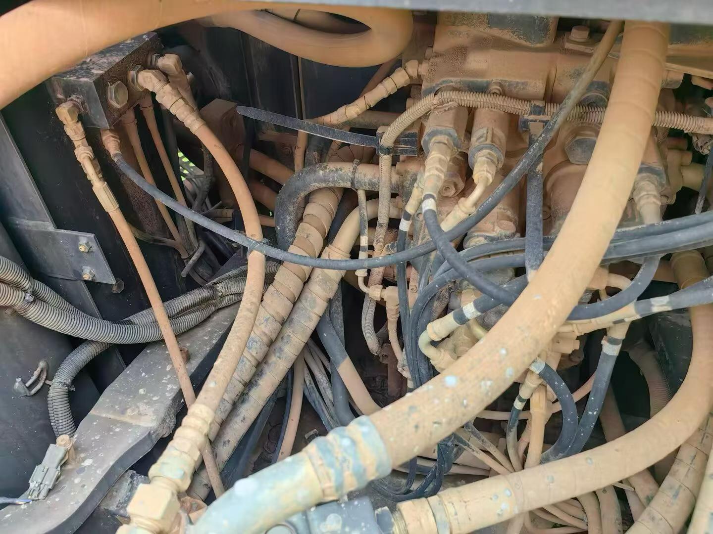 شراء حفارة Sumitomo SH210-5 مستعملة / 5