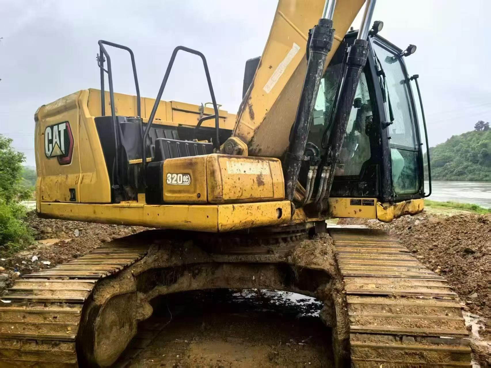Buy Caterpillar 320GC Used Excavator / 6