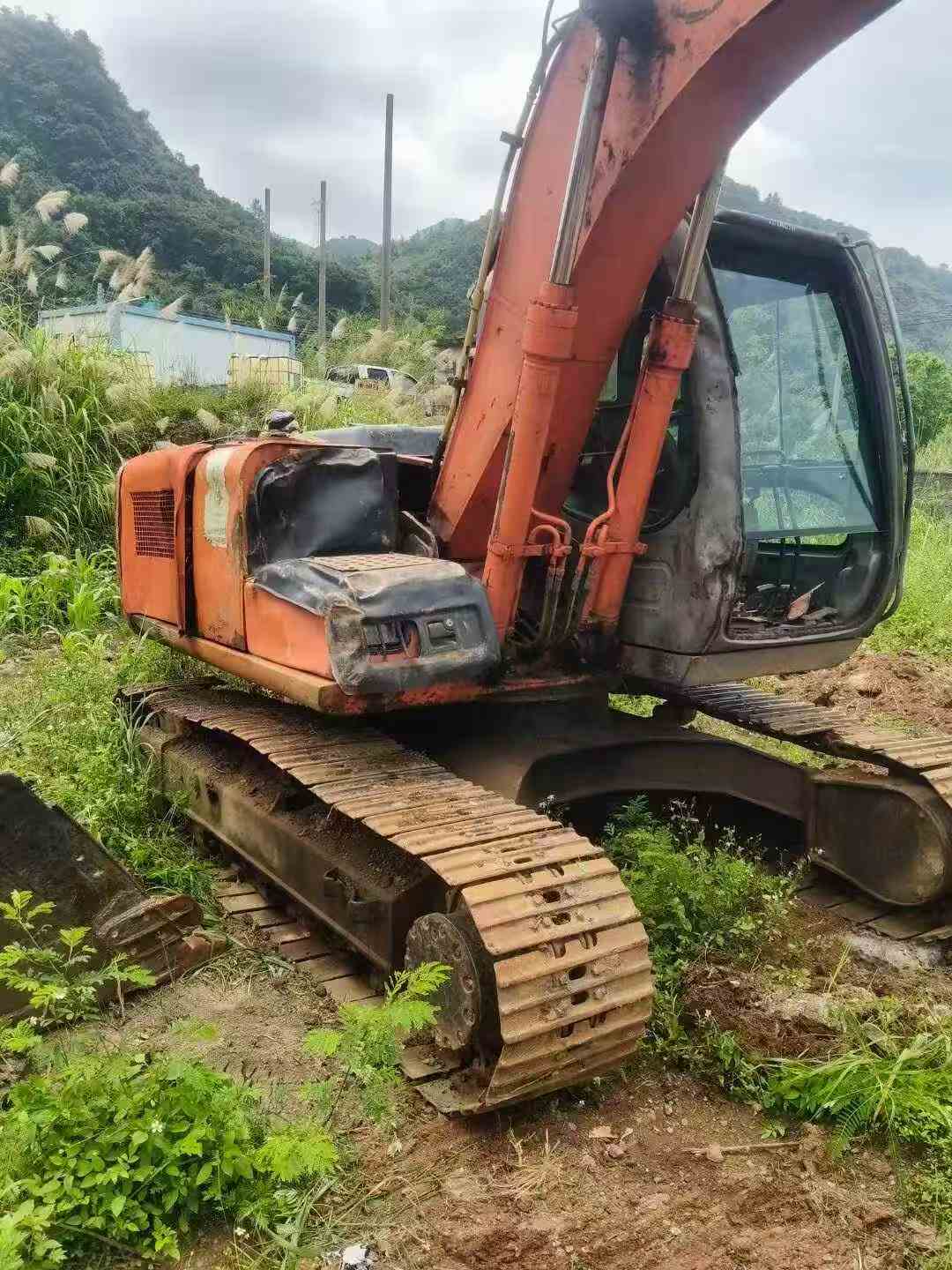 Buy Hitachi EX120 Used Excavator / 3