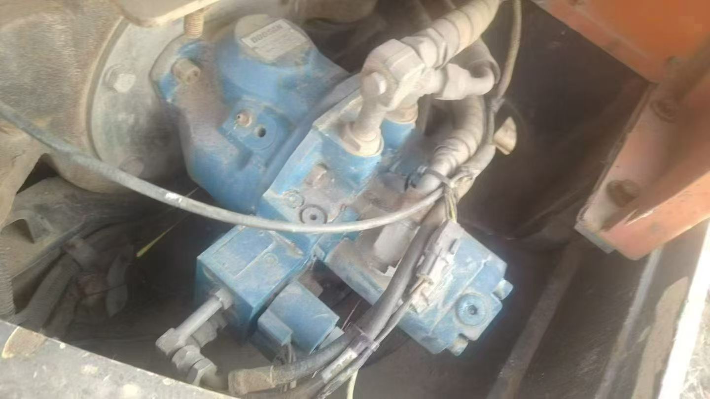 Buy Doosan DH55 Used Excavator / 6