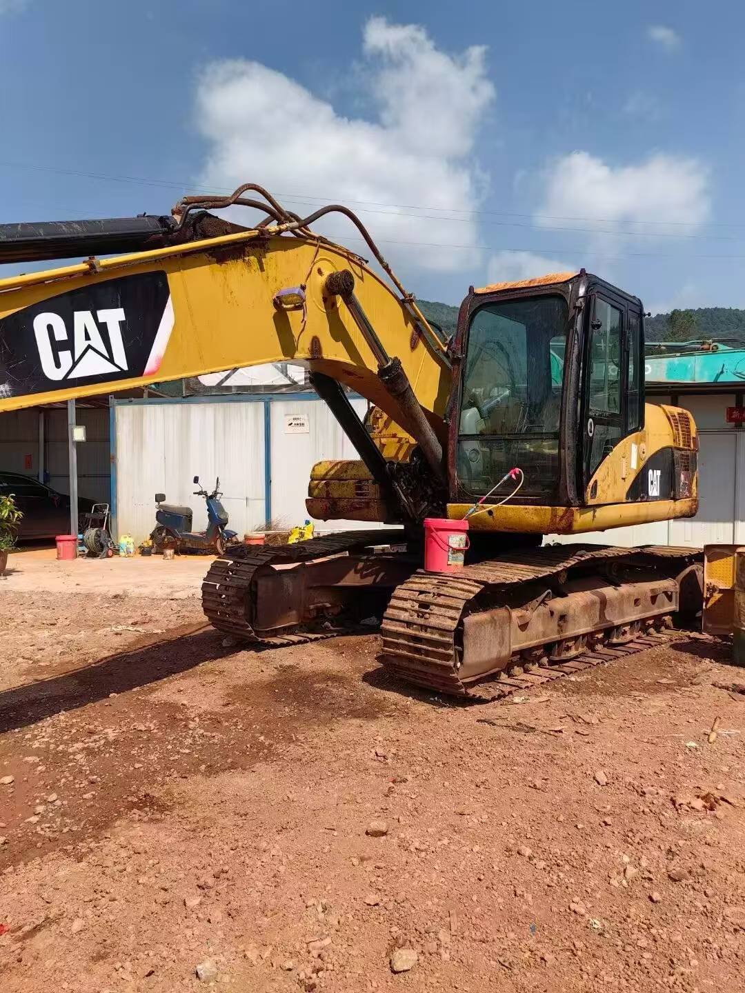 Buy Caterpillar 320A Used Excavator / 2